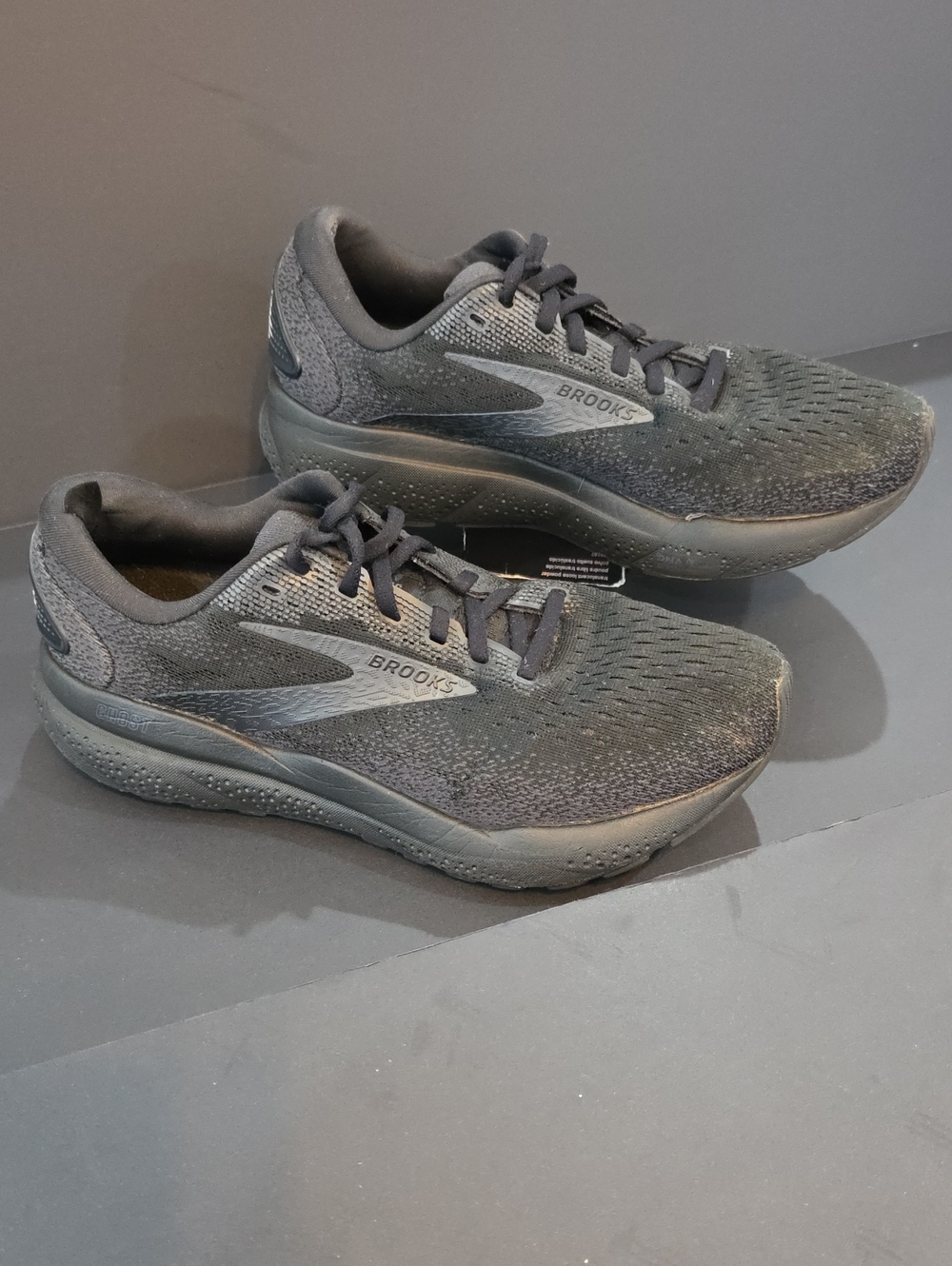 Brooks Ghost 16 Women's Blackout Athletic Running Shoes Size 8.5
